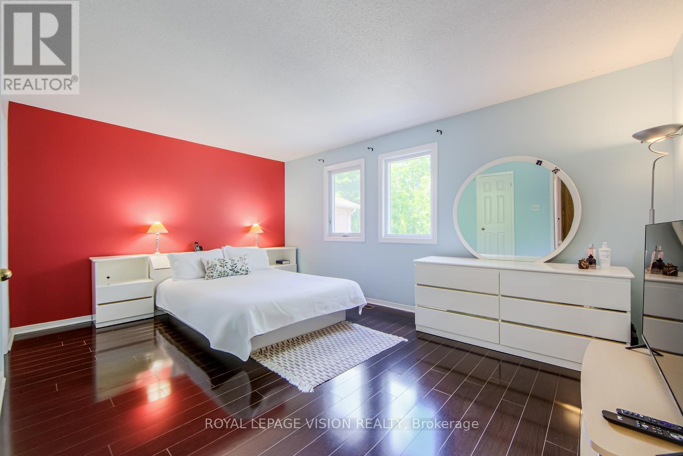 Photo 33 of 28 Valley Centre Drive, Toronto ON