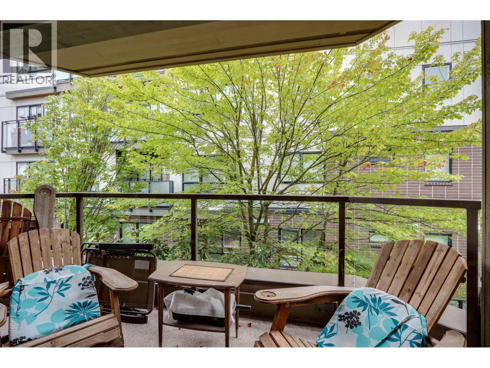 Photo 18 of 205 1535 Chesterfield Avenue, North Vancouver BC
