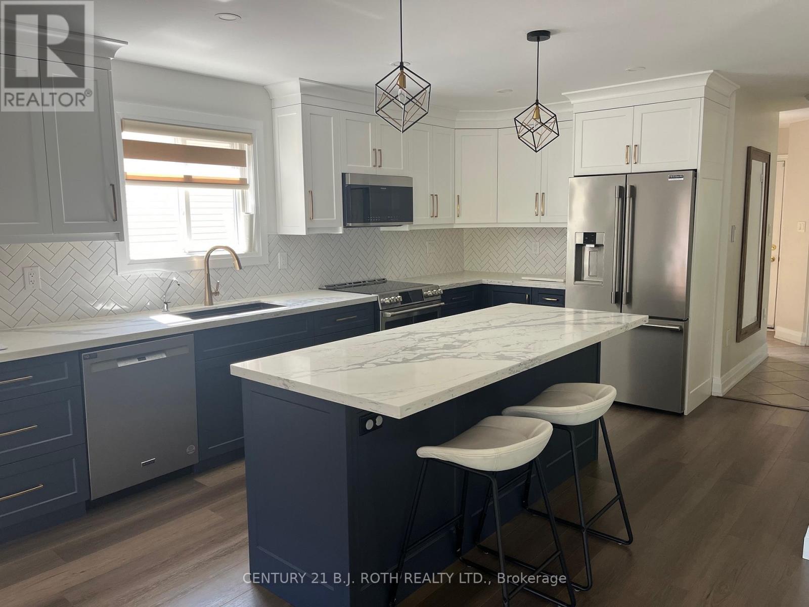 Photo 10 of 1 Golden Eagle Way, Barrie ON