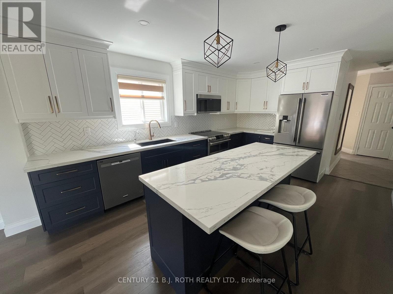Photo 13 of 1 Golden Eagle Way, Barrie ON