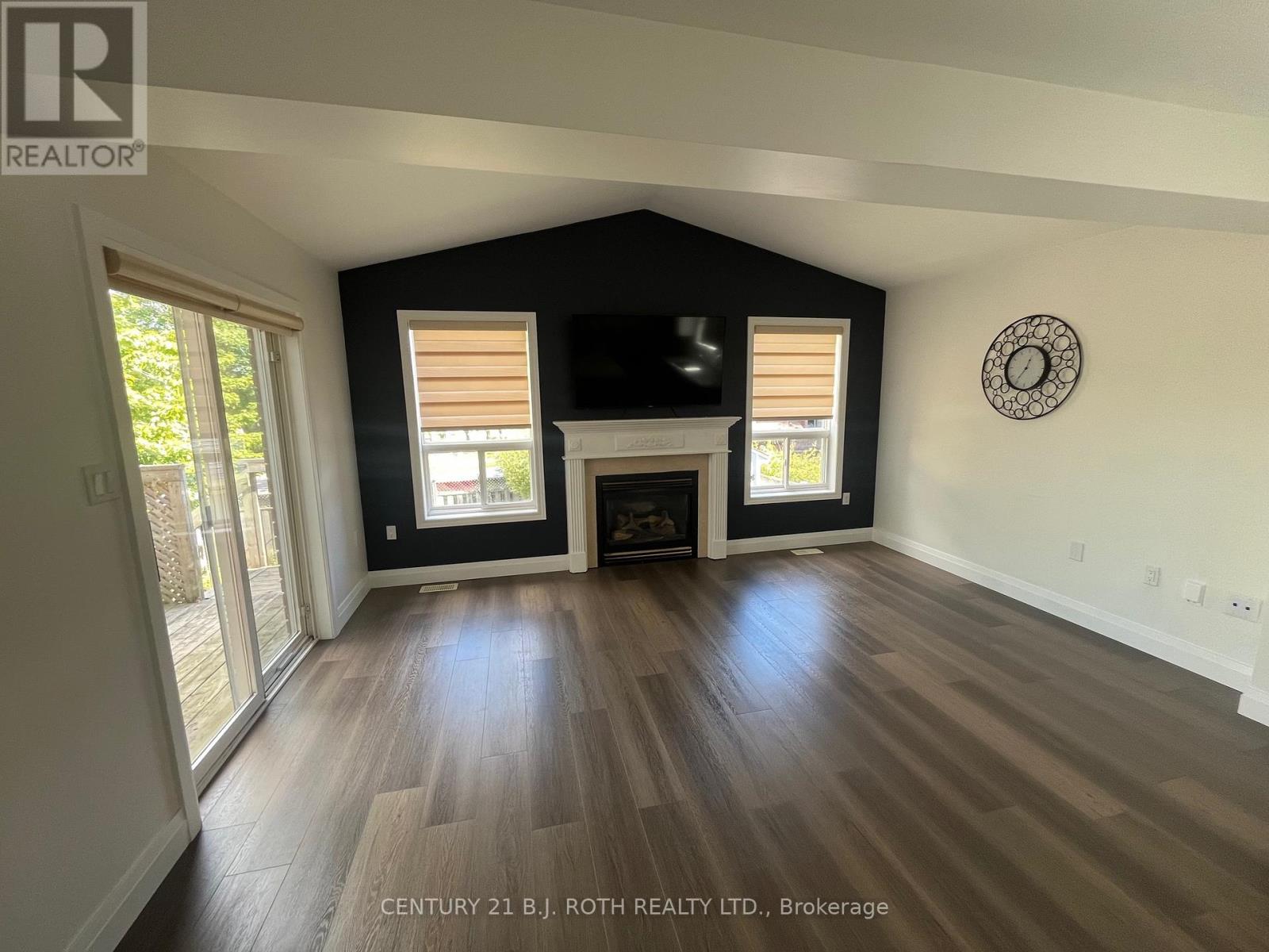 Photo 17 of 1 Golden Eagle Way, Barrie ON