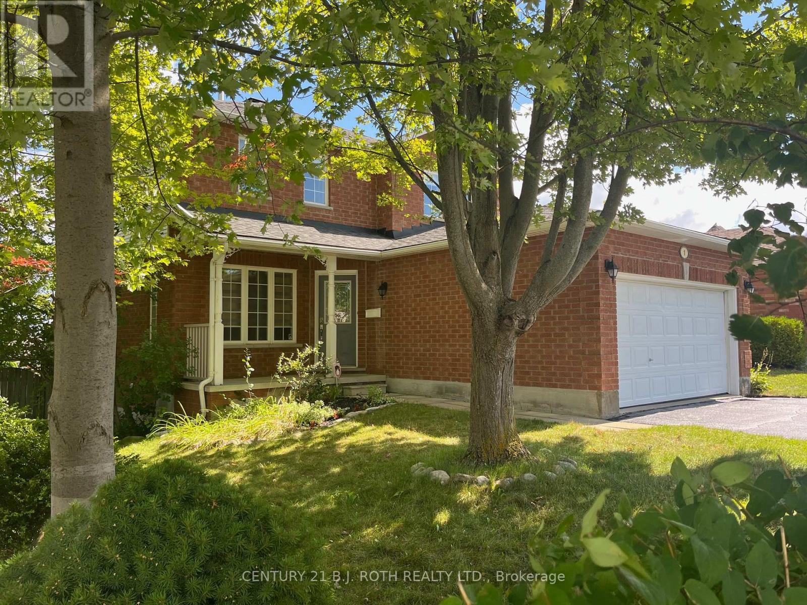 Photo 3 of 1 Golden Eagle Way, Barrie ON