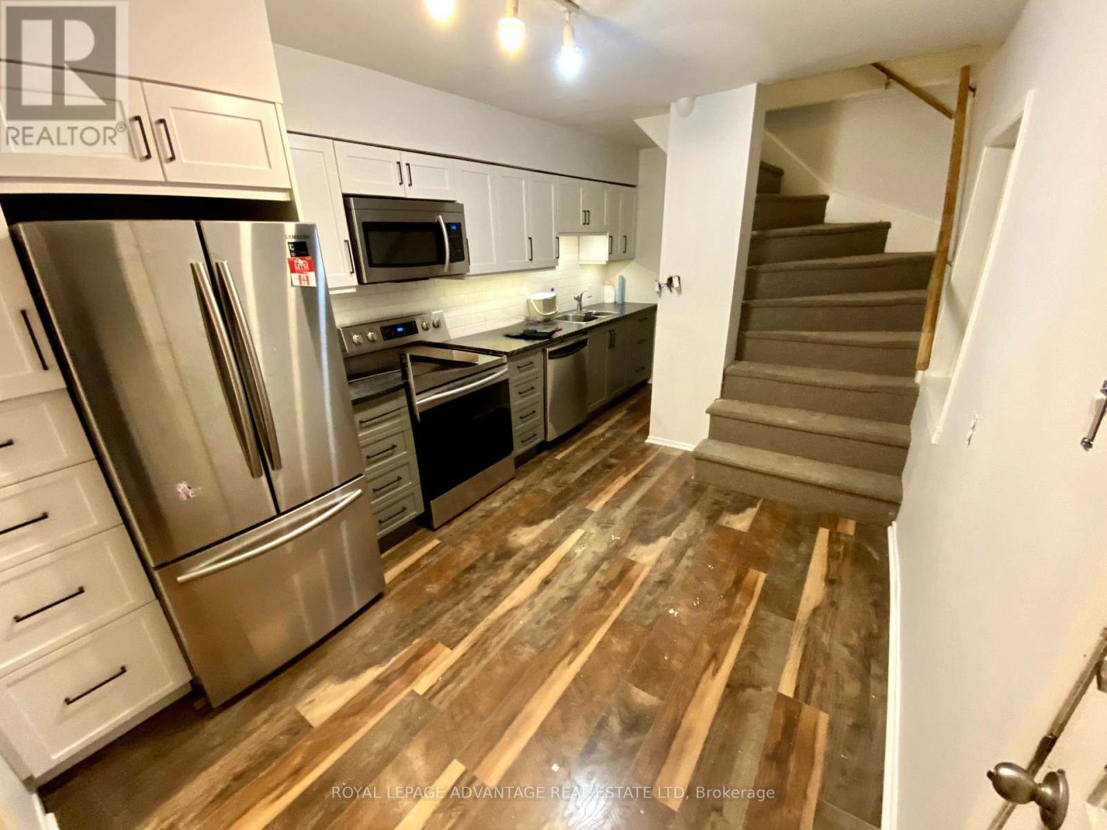 Photo 12 of 150 152 Gore Street E, Perth ON