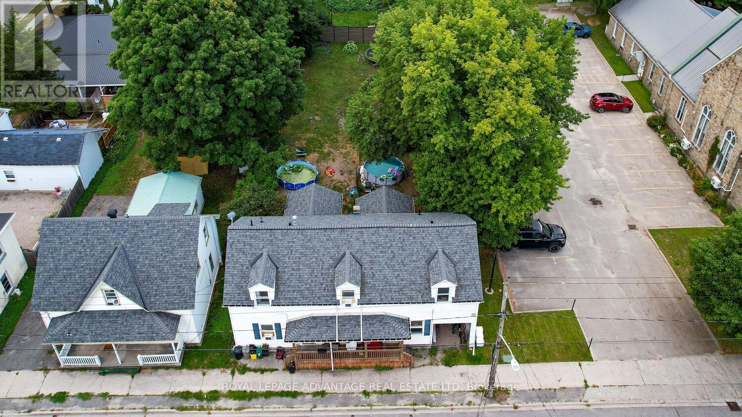 Photo 5 of 150 152 Gore Street E, Perth ON