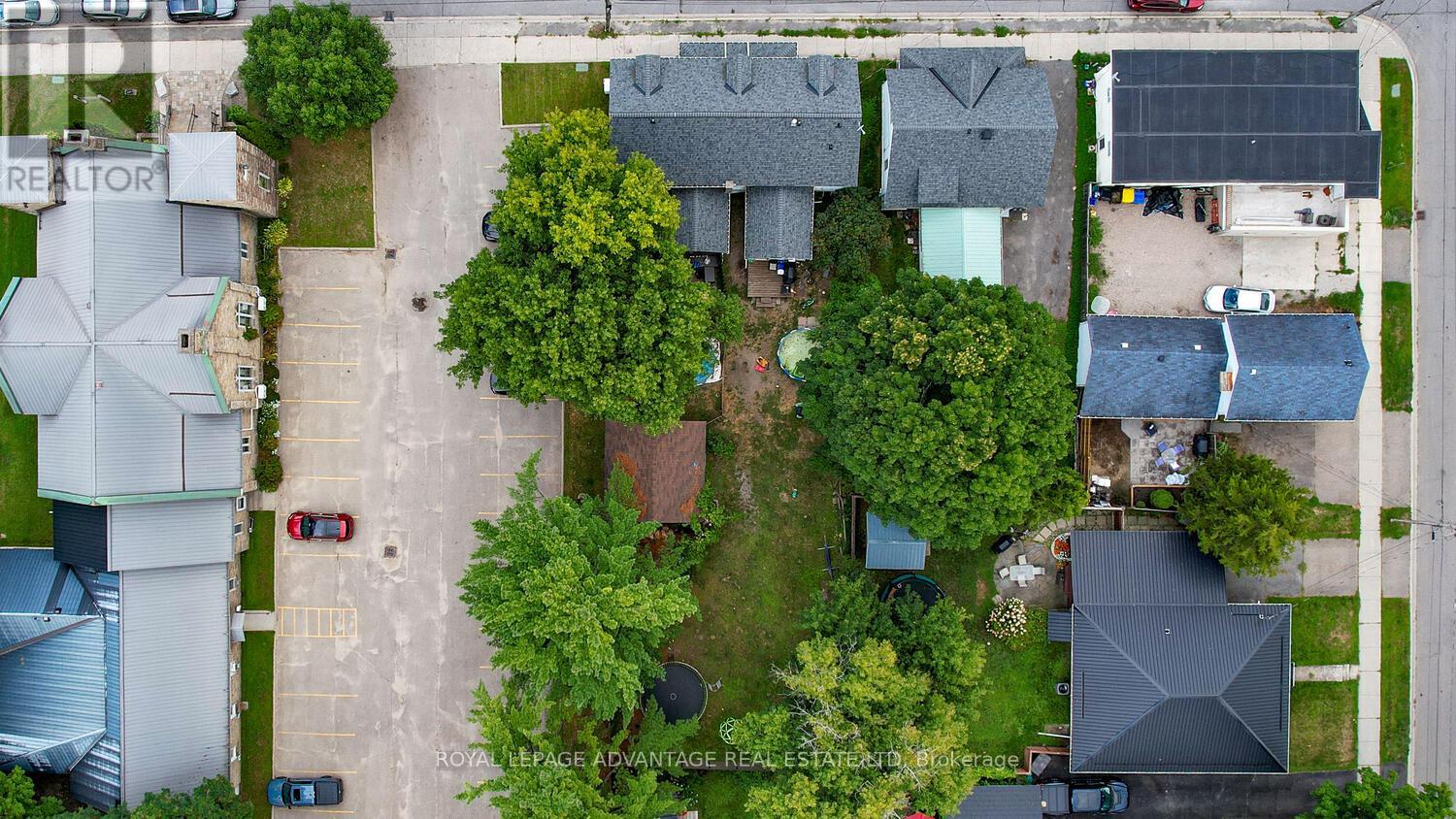 Photo 6 of 150 152 Gore Street E, Perth ON