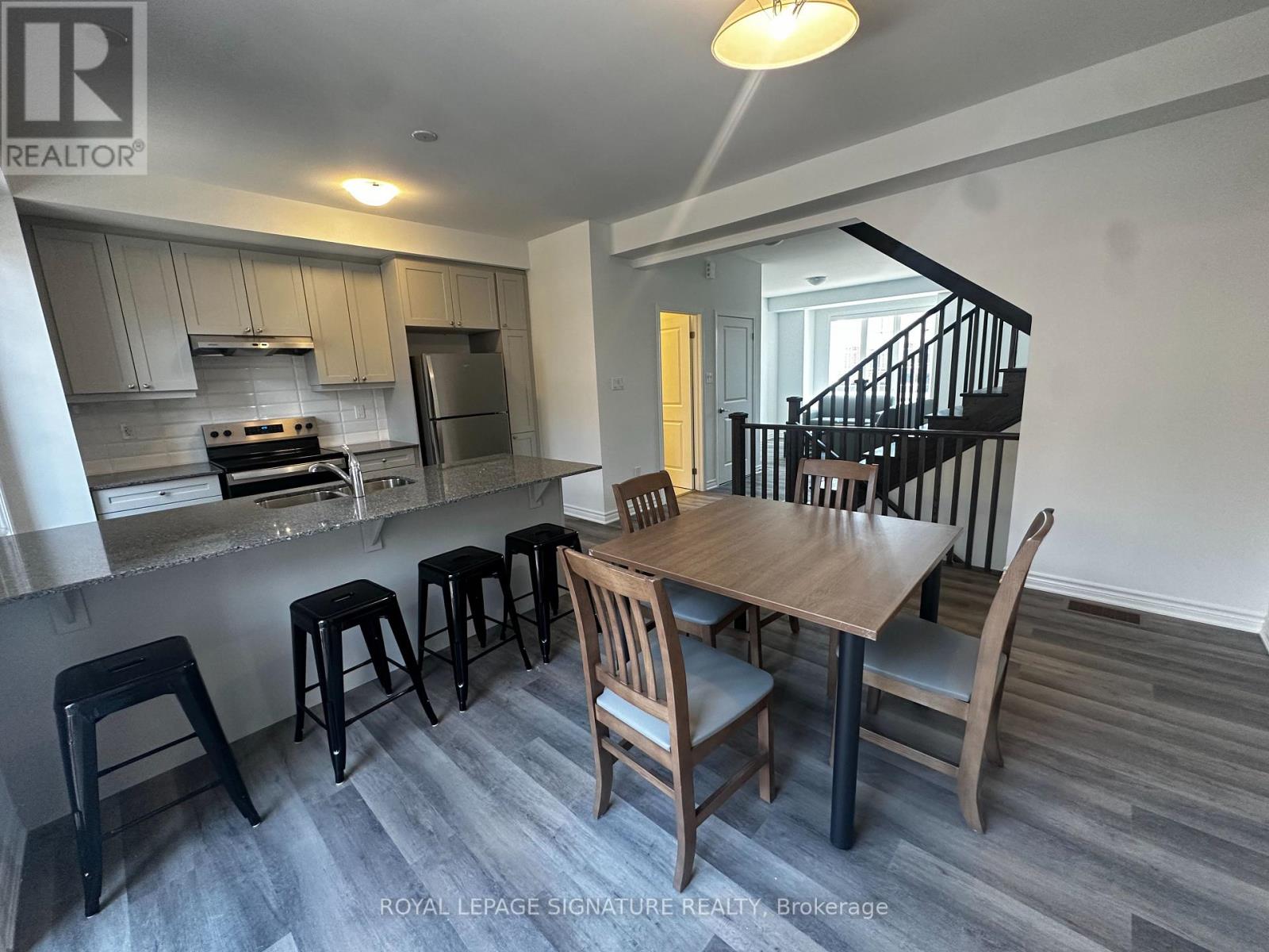 Photo 9 of 12 1259 Lily Crescent, Milton ON