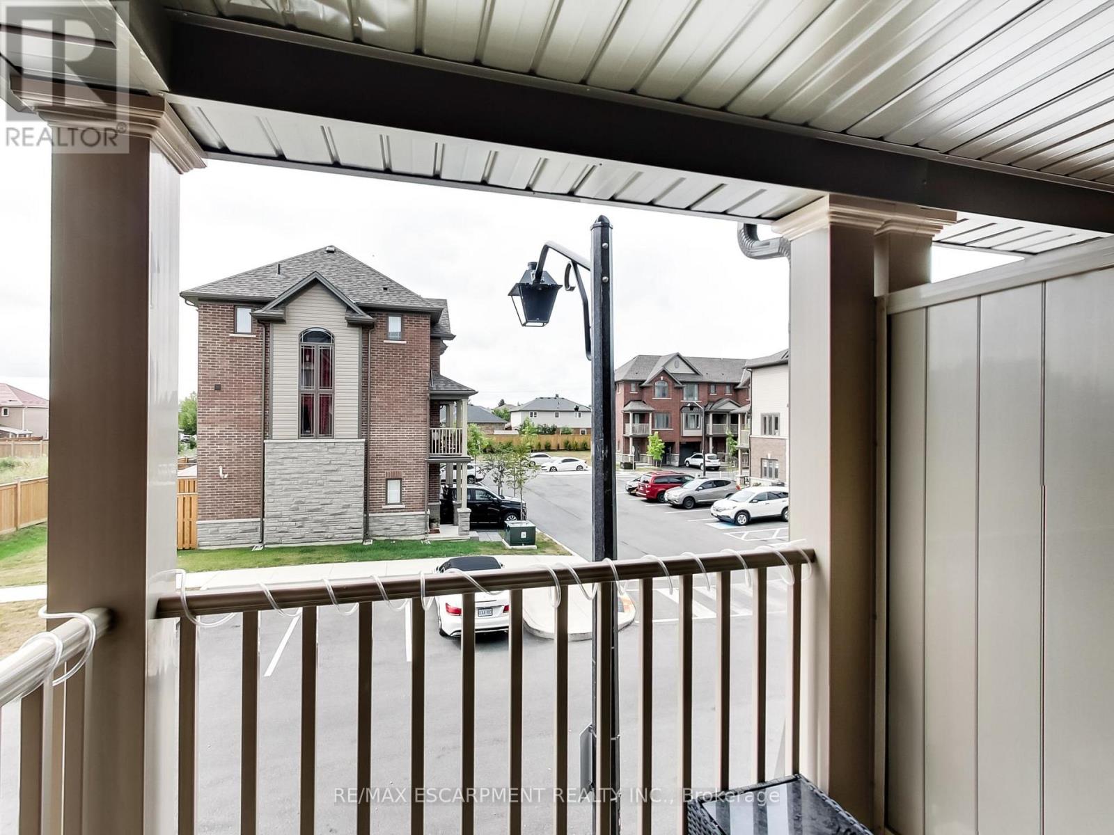 Photo 19 of 23 19 Picardy Drive, Hamilton ON