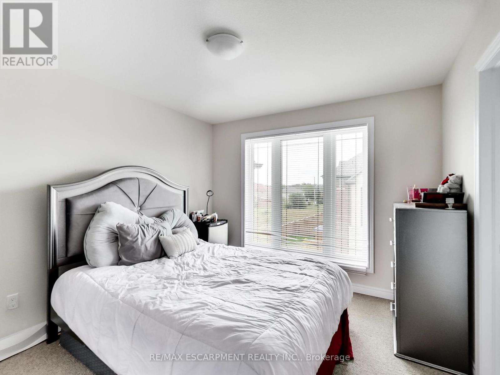 Photo 25 of 23 19 Picardy Drive, Hamilton ON
