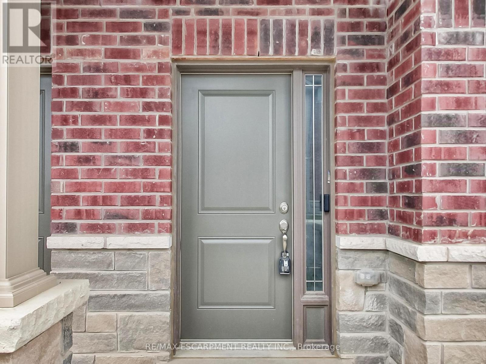 Photo 29 of 23 19 Picardy Drive, Hamilton ON