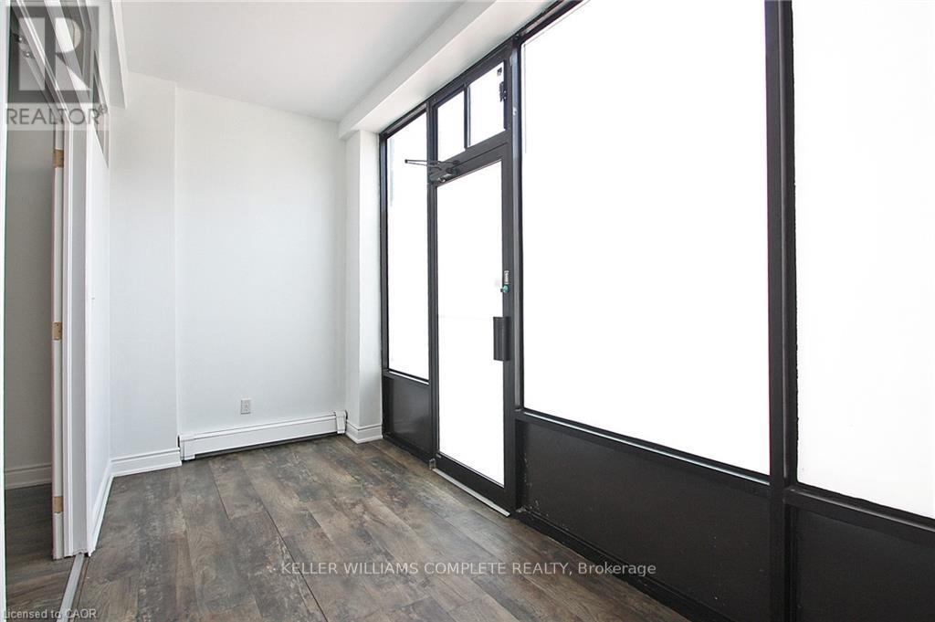 Photo 20 of 4 590 Main Street E, Hamilton ON