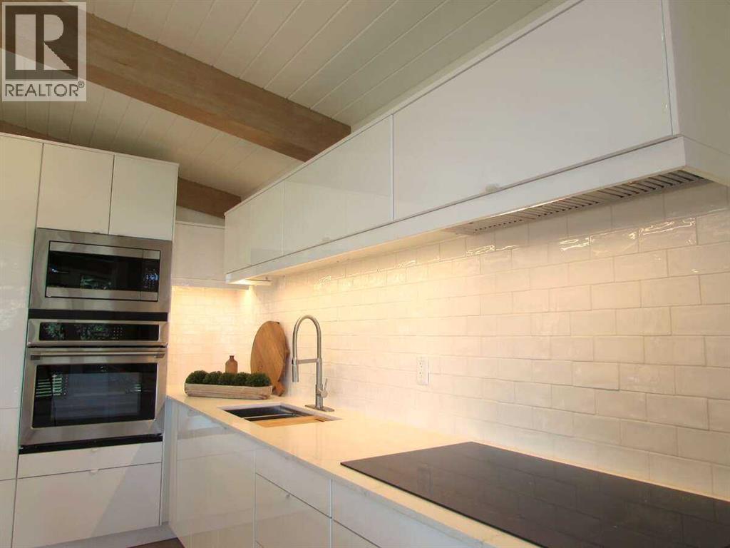 Photo 23 of 2724 Crawford Road Nw, Calgary AB