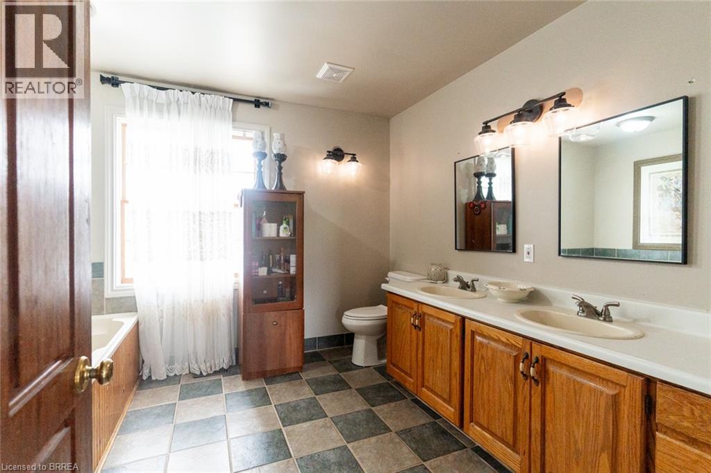 Photo 31 of 37 Andrew Street, St George ON