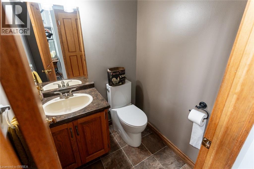 Photo 19 of 37 Andrew Street, St George ON