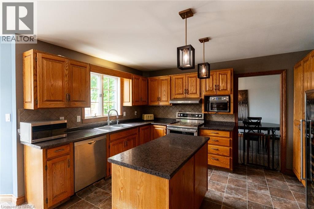 Photo 10 of 37 Andrew Street, St George ON
