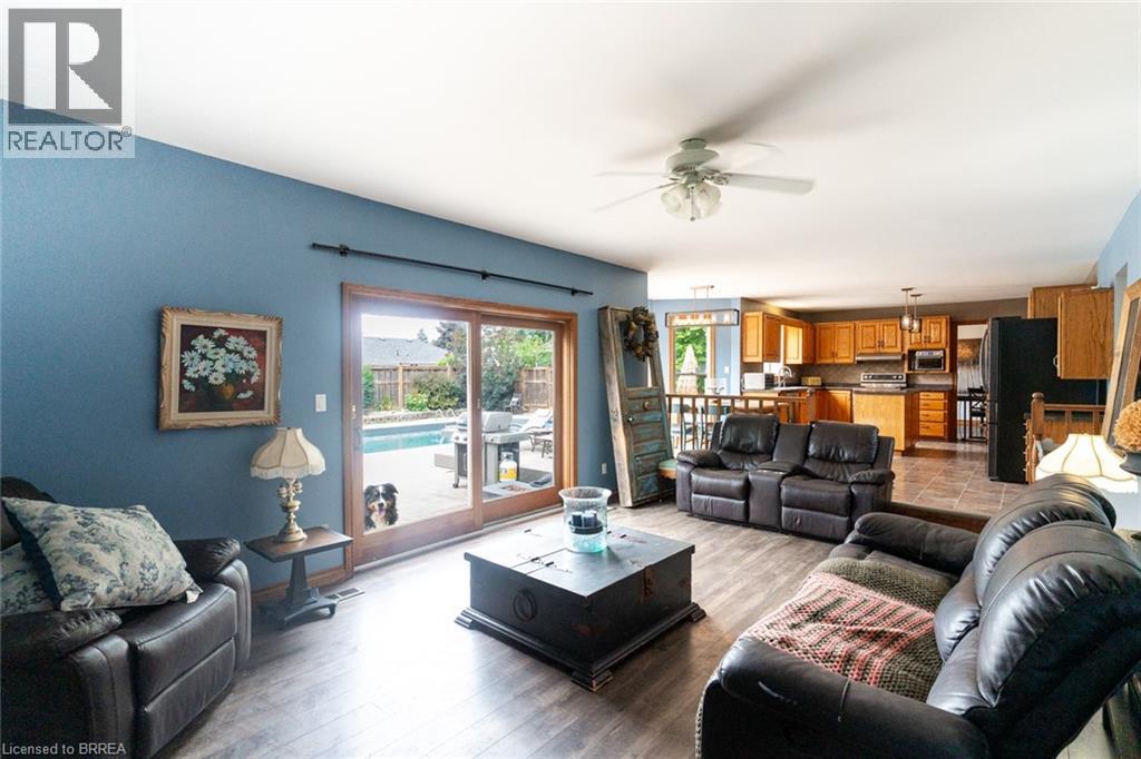 Photo 15 of 37 Andrew Street, St George ON