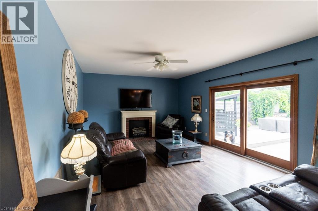 Photo 16 of 37 Andrew Street, St George ON