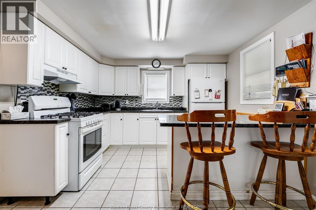Photo 9 of 140 Erie Street South, Wheatley ON