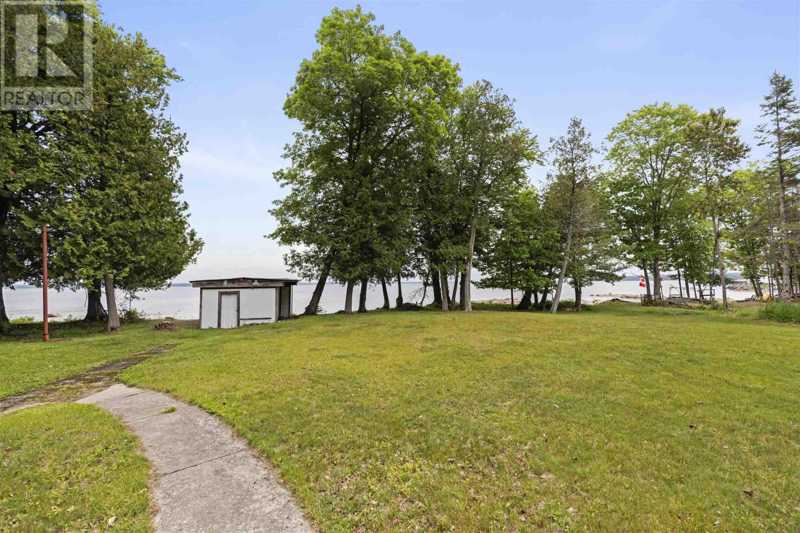 Photo 3 of 3002 Canoe Point Rd, Hilton Beach ON