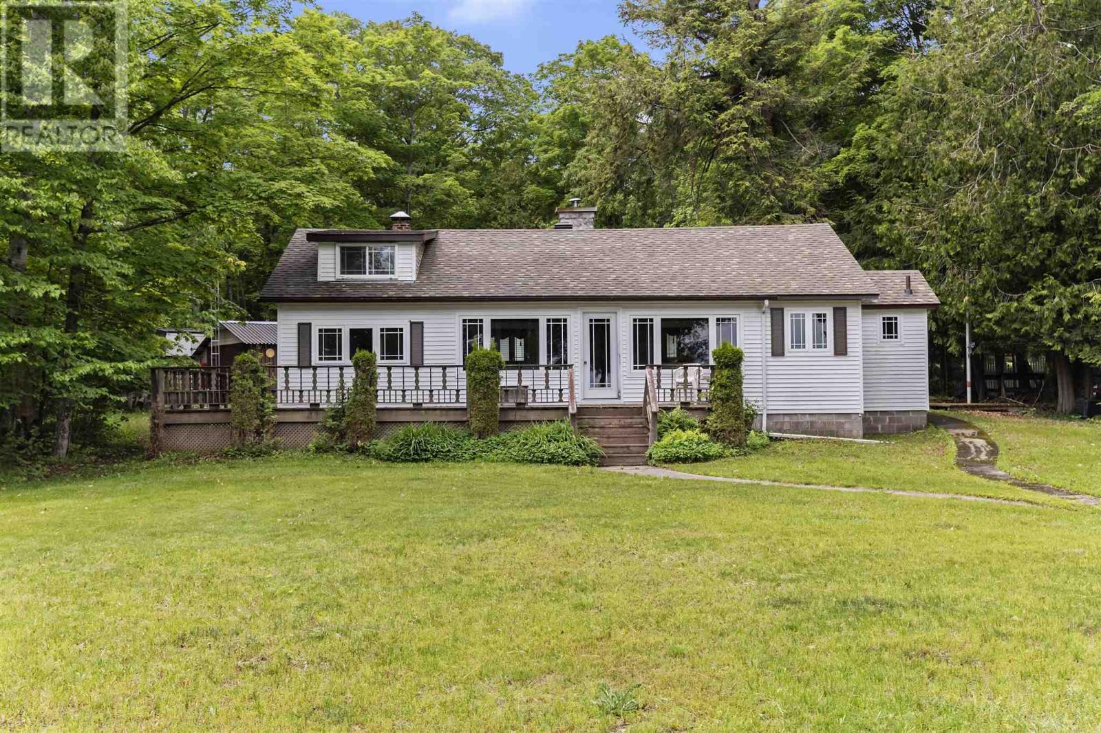 Photo 33 of 3002 Canoe Point Rd, Hilton Beach ON