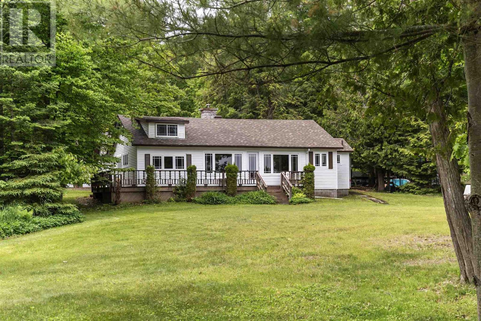 Photo 32 of 3002 Canoe Point Rd, Hilton Beach ON