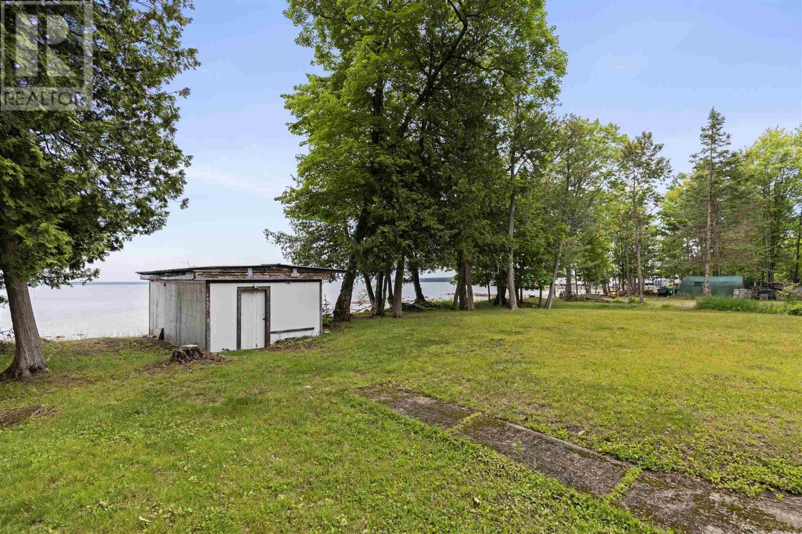 Photo 4 of 3002 Canoe Point Rd, Hilton Beach ON