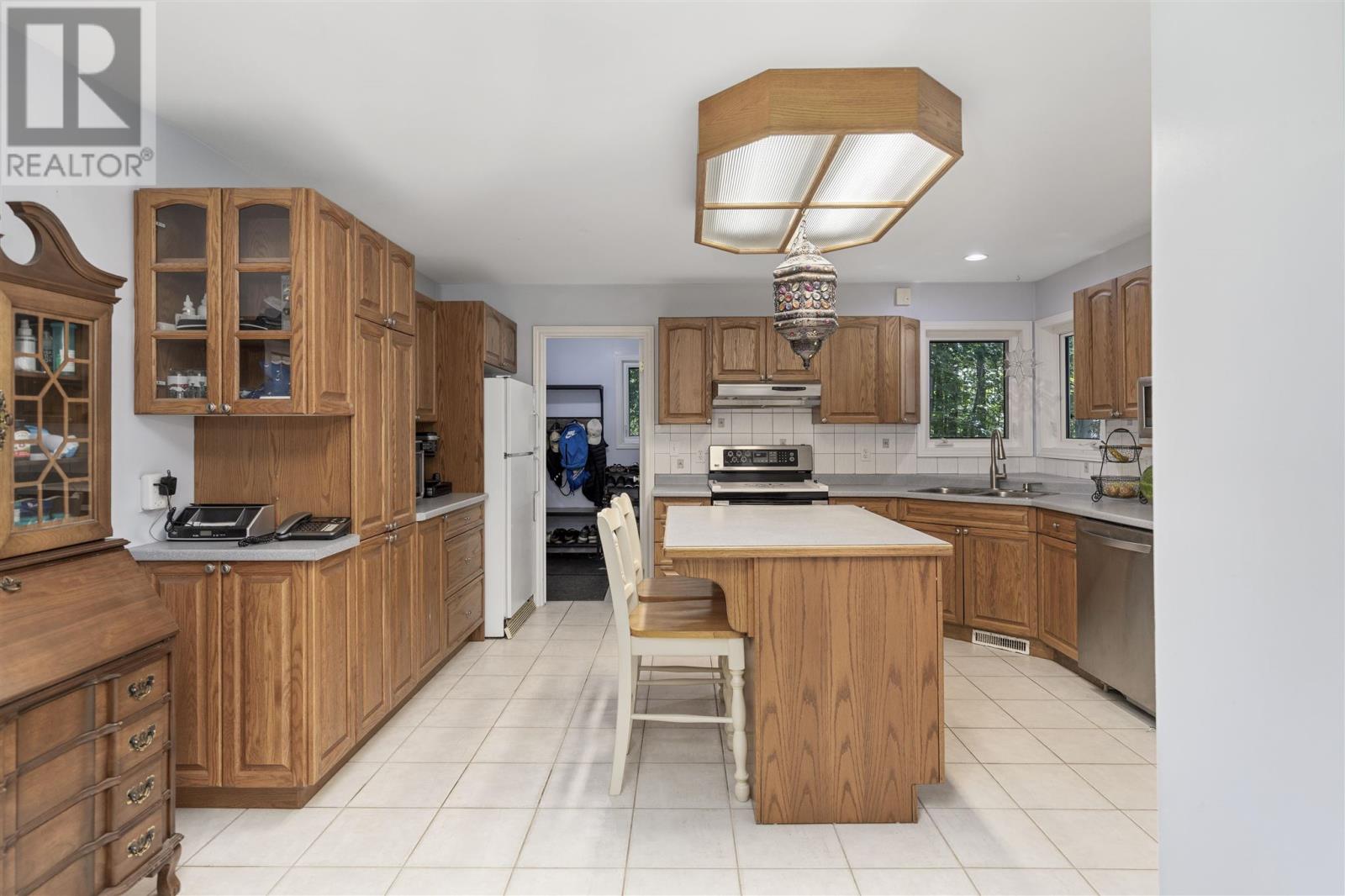 Photo 13 of 4144 Queen St E, Sault Ste Marie ON