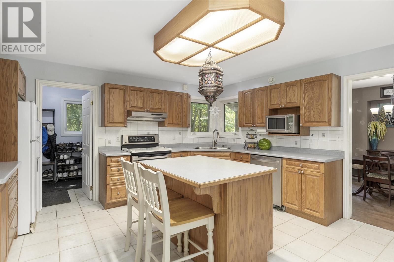 Photo 11 of 4144 Queen St E, Sault Ste Marie ON