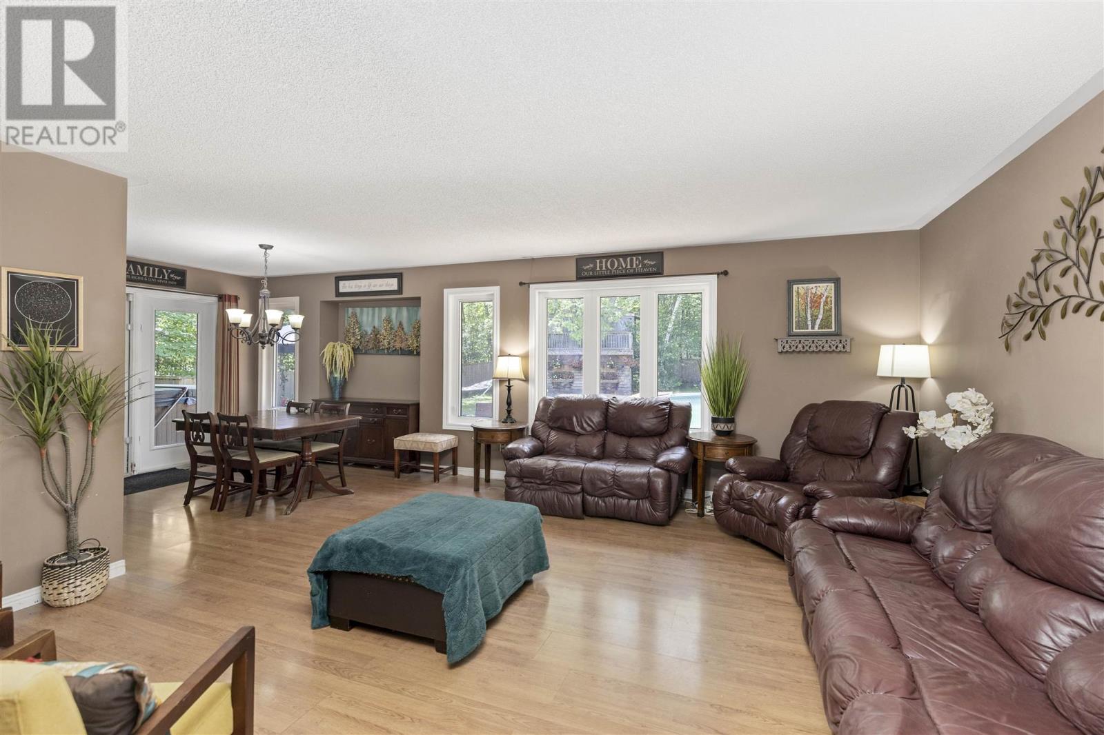 Photo 19 of 4144 Queen St E, Sault Ste Marie ON