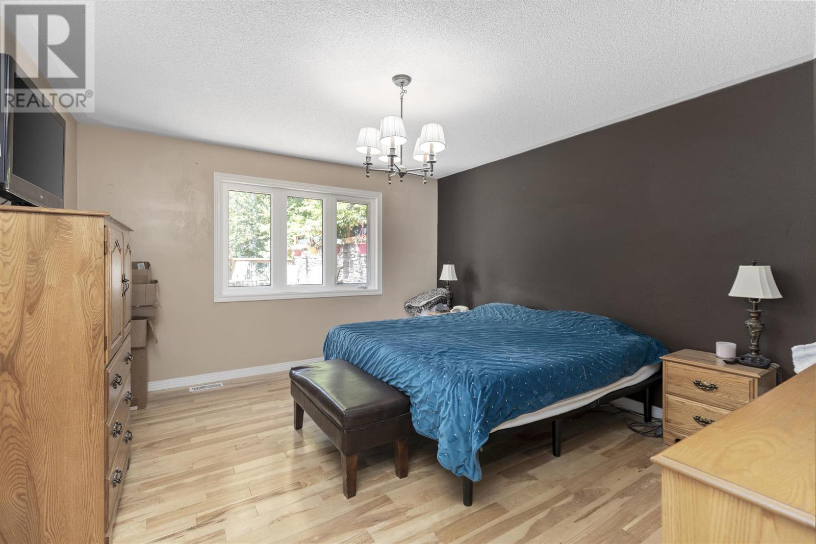 Photo 23 of 4144 Queen St E, Sault Ste Marie ON