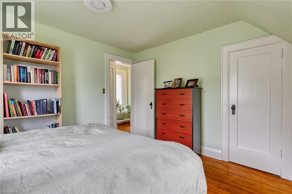 Photo 19 of 33 East 12 Th Street, Hamilton ON