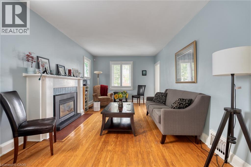 Photo 7 of 33 East 12 Th Street, Hamilton ON