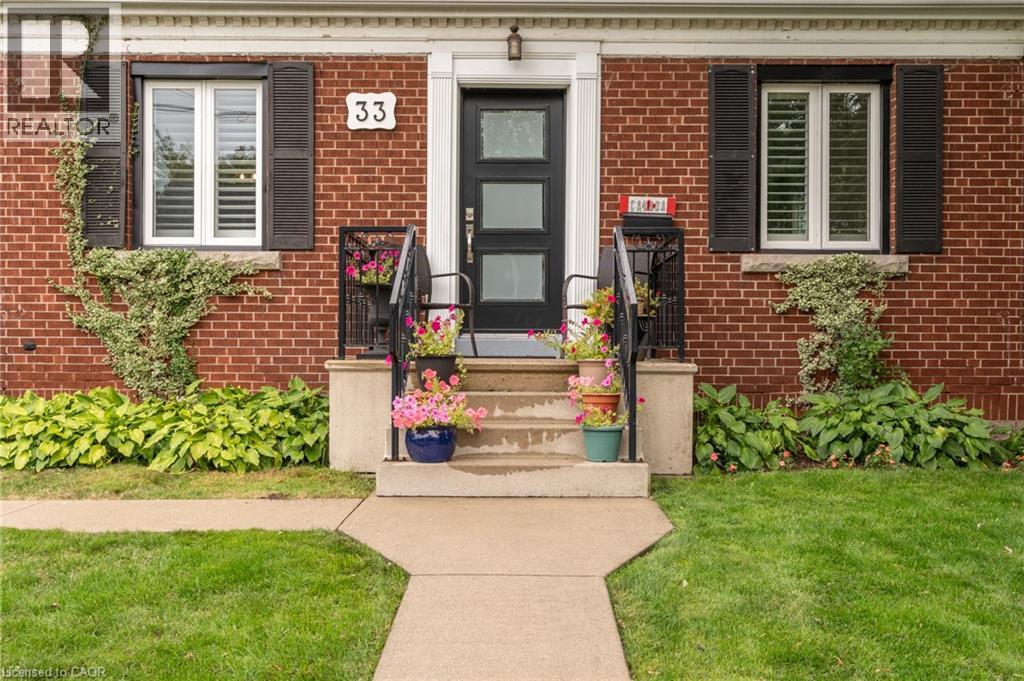 Photo 4 of 33 East 12 Th Street, Hamilton ON