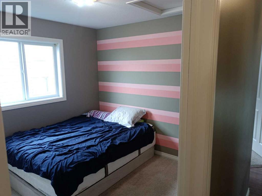 Photo 31 of 2 Holsworth Place, Sylvan Lake AB