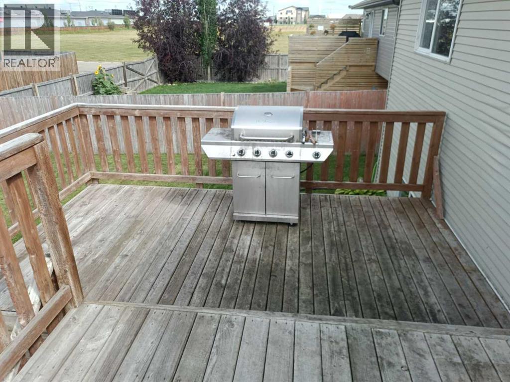 Photo 39 of 2 Holsworth Place, Sylvan Lake AB