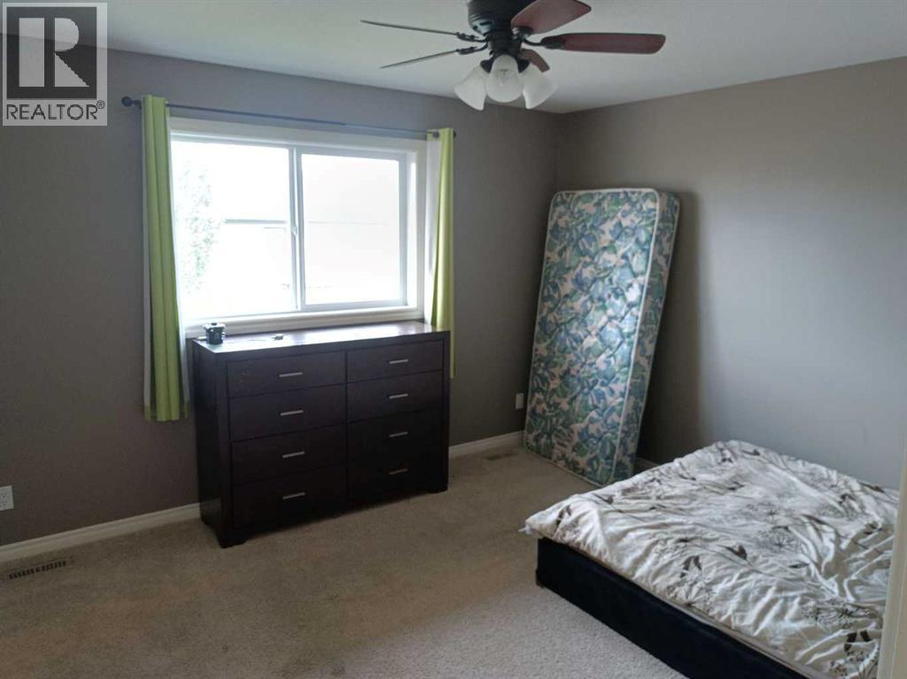 Photo 34 of 2 Holsworth Place, Sylvan Lake AB