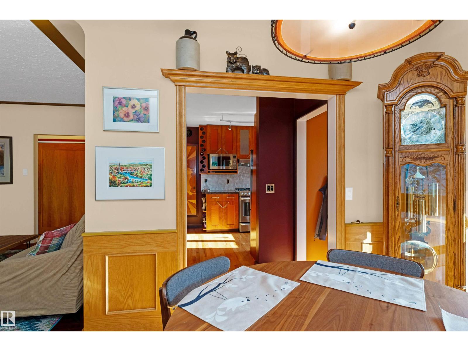Photo 11 of 11703 135 B St Nw, Edmonton AB