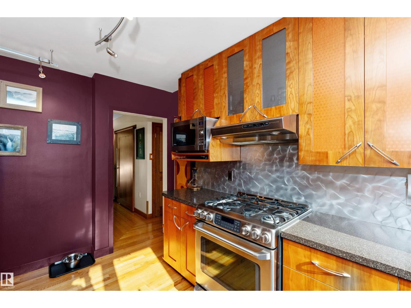 Photo 14 of 11703 135 B St Nw, Edmonton AB