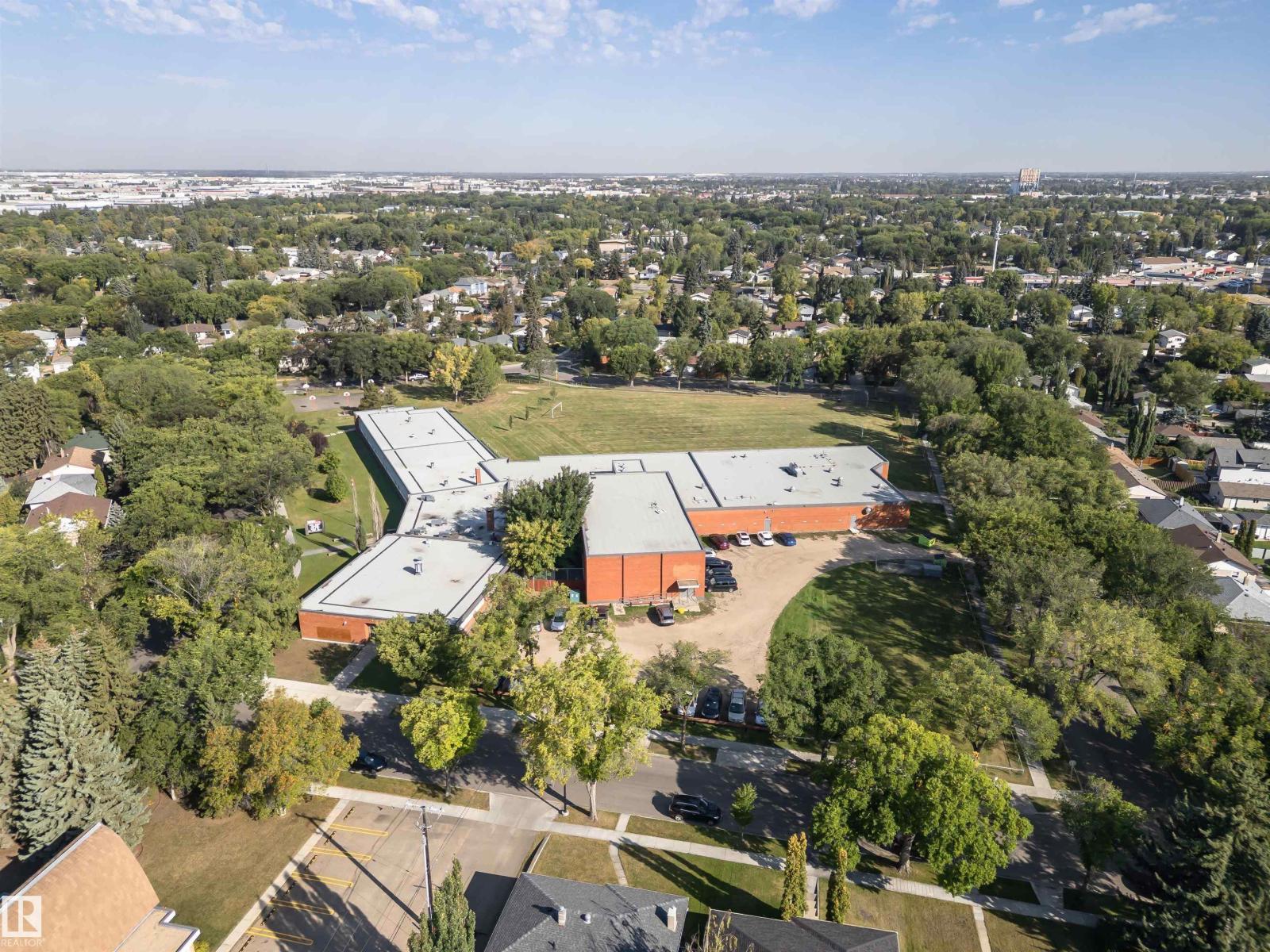 Photo 49 of 11703 135 B St Nw, Edmonton AB