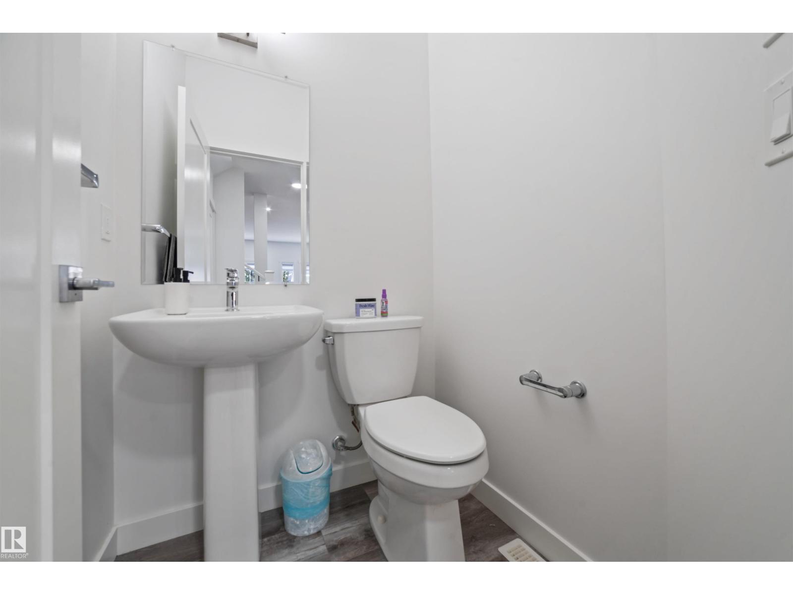 Photo 24 of 2100 Graydon Hill Cr Sw, Edmonton AB