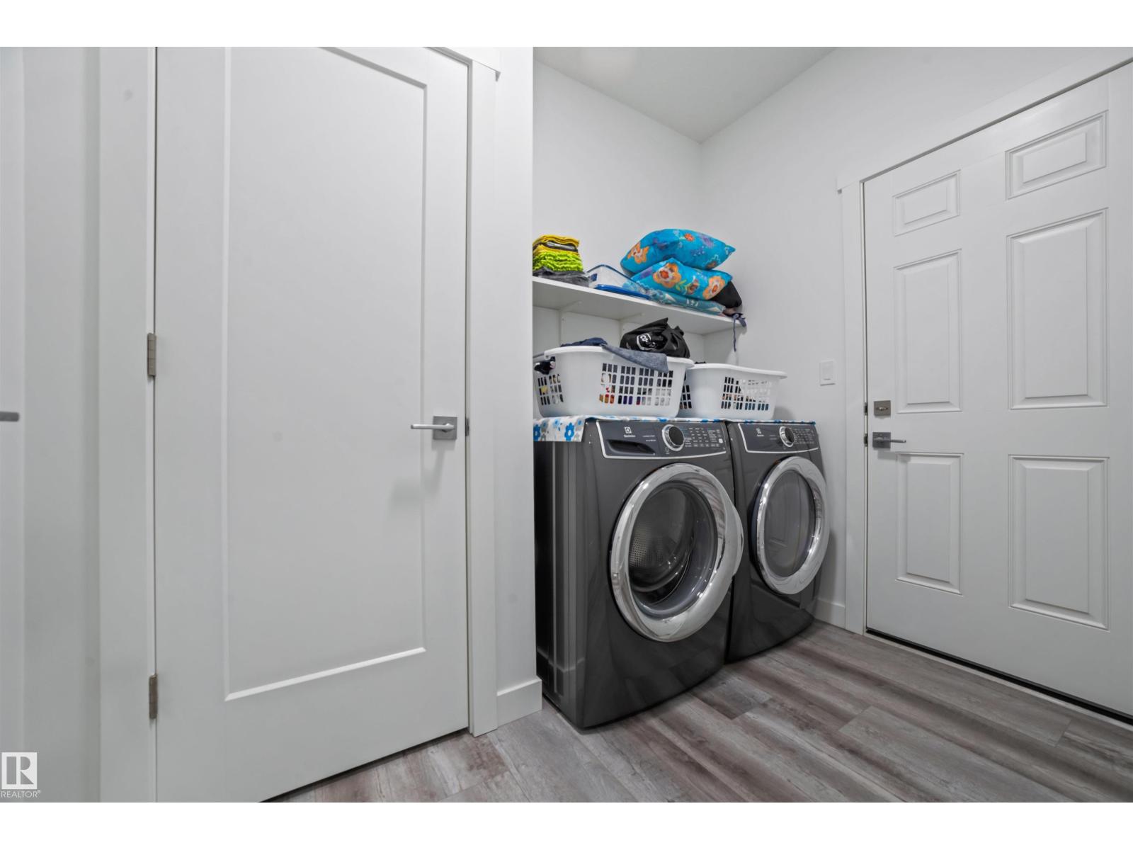 Photo 25 of 2100 Graydon Hill Cr Sw, Edmonton AB