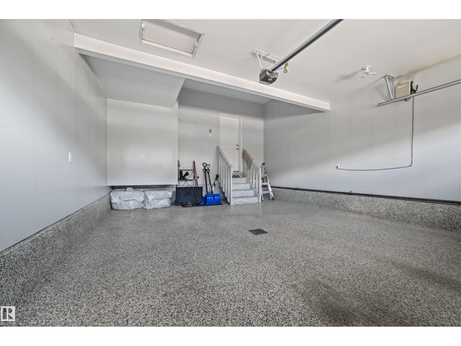 Photo 27 of 2100 Graydon Hill Cr Sw, Edmonton AB