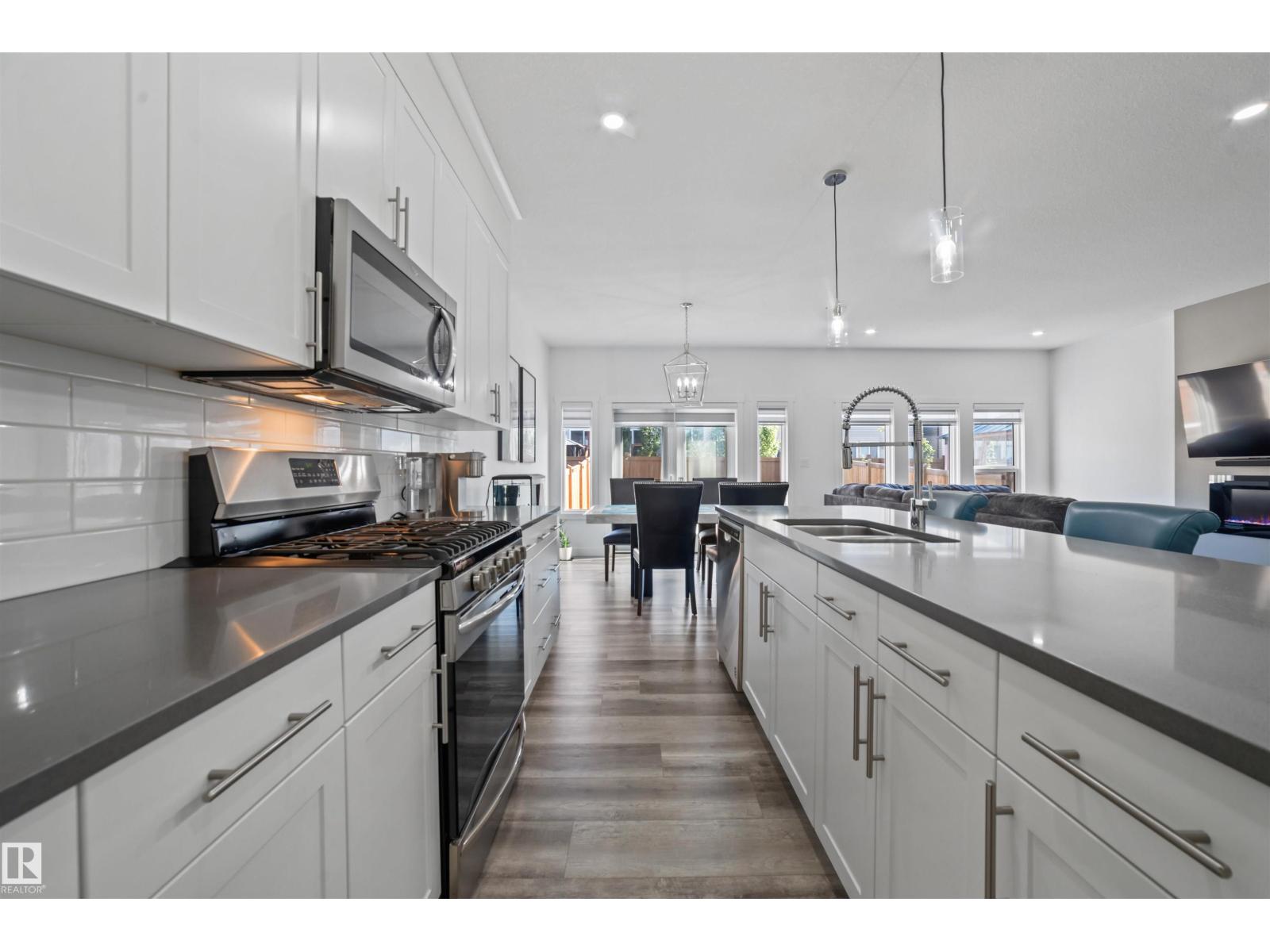 Photo 31 of 2100 Graydon Hill Cr Sw, Edmonton AB