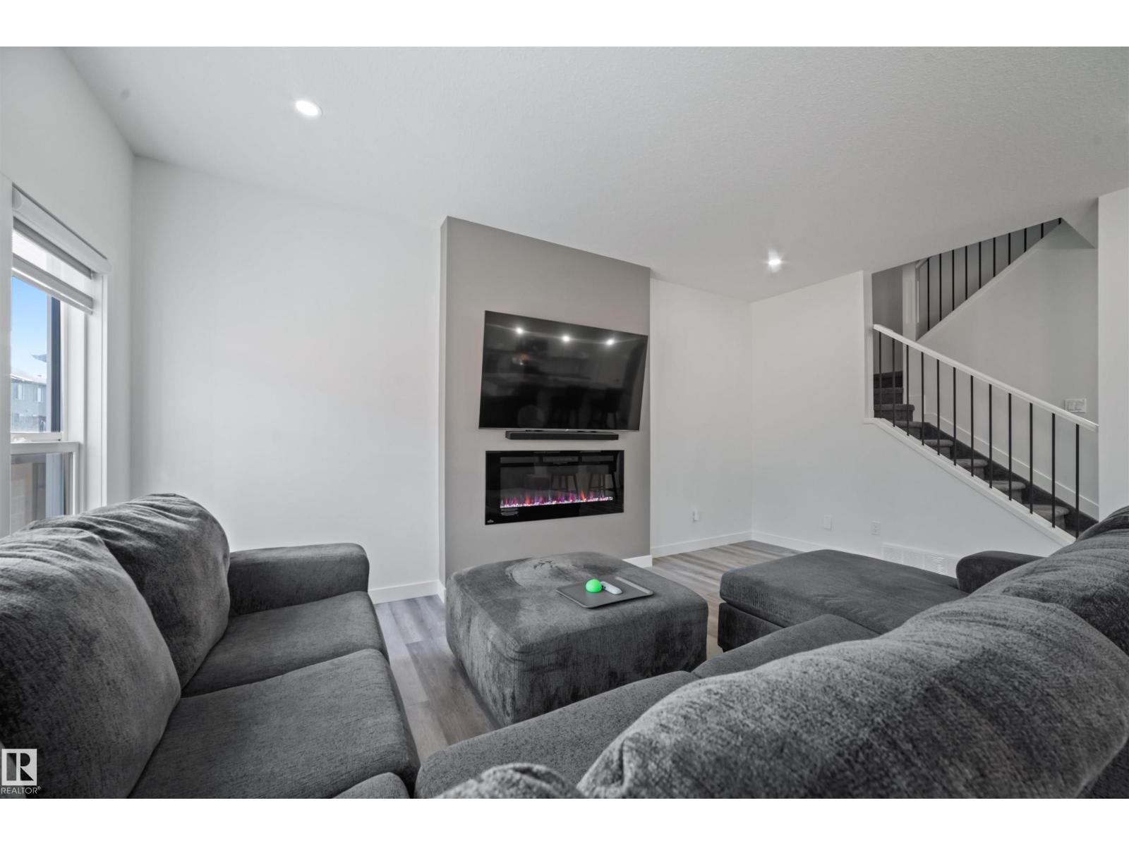 Photo 42 of 2100 Graydon Hill Cr Sw, Edmonton AB
