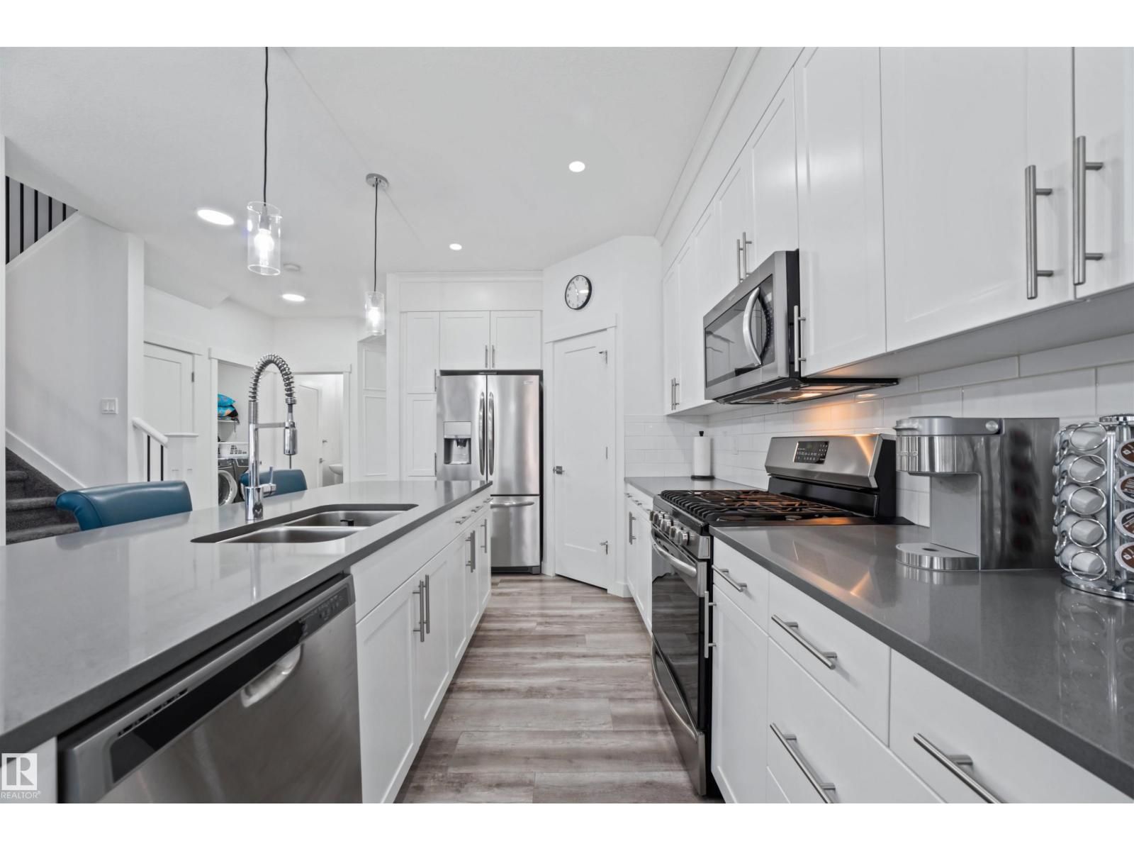 Photo 43 of 2100 Graydon Hill Cr Sw, Edmonton AB