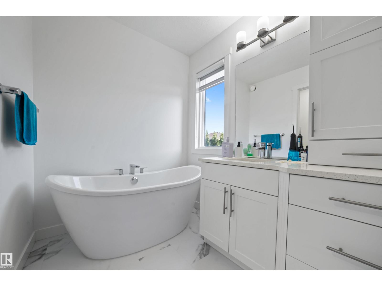 Photo 46 of 2100 Graydon Hill Cr Sw, Edmonton AB