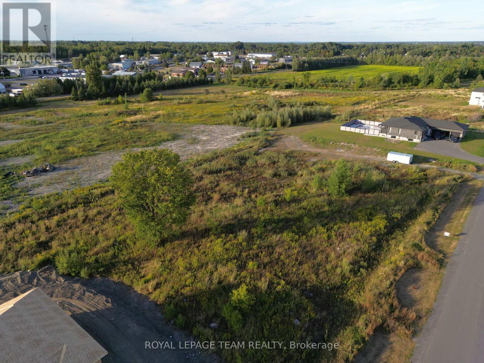 Photo 8 of 6750 Still Meadow Way, Ottawa ON