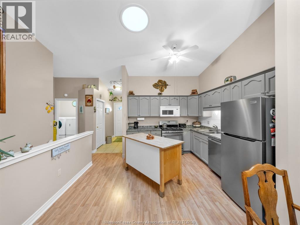 Photo 23 of 304 Rockport Lane, Kingsville ON