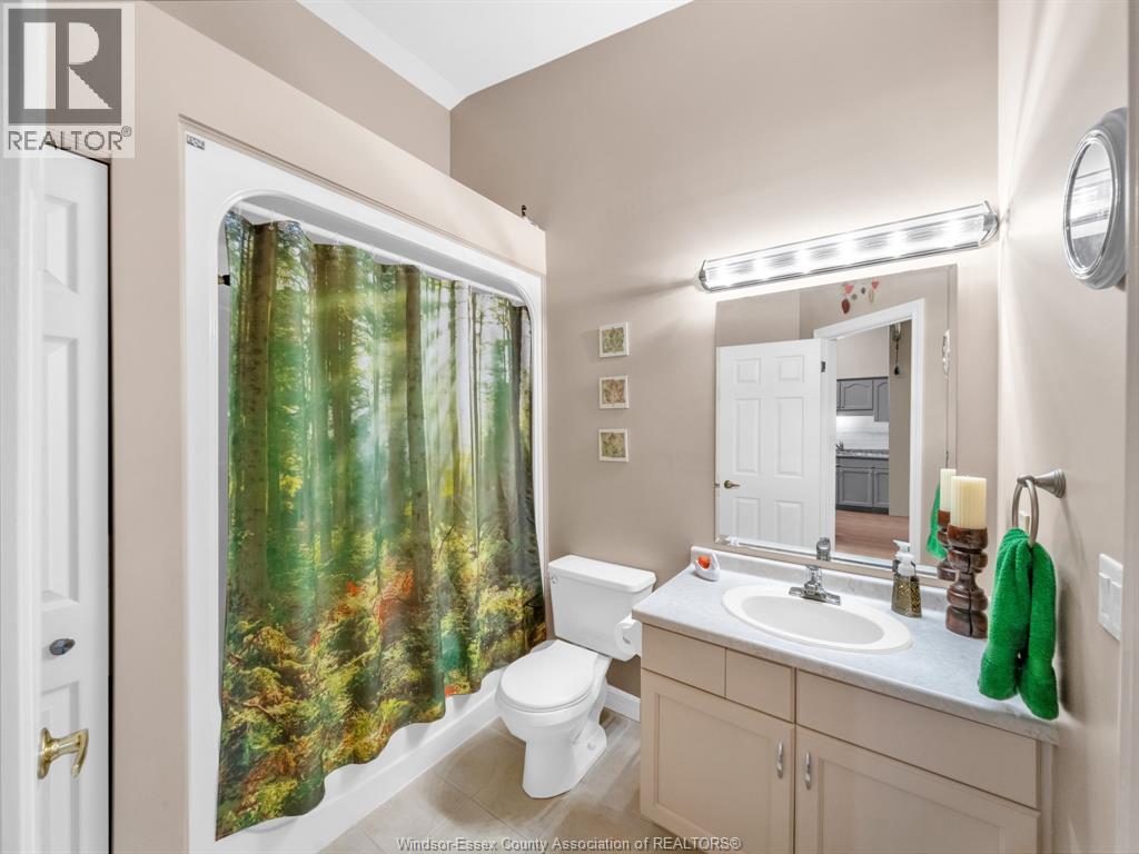 Photo 8 of 304 Rockport Lane, Kingsville ON