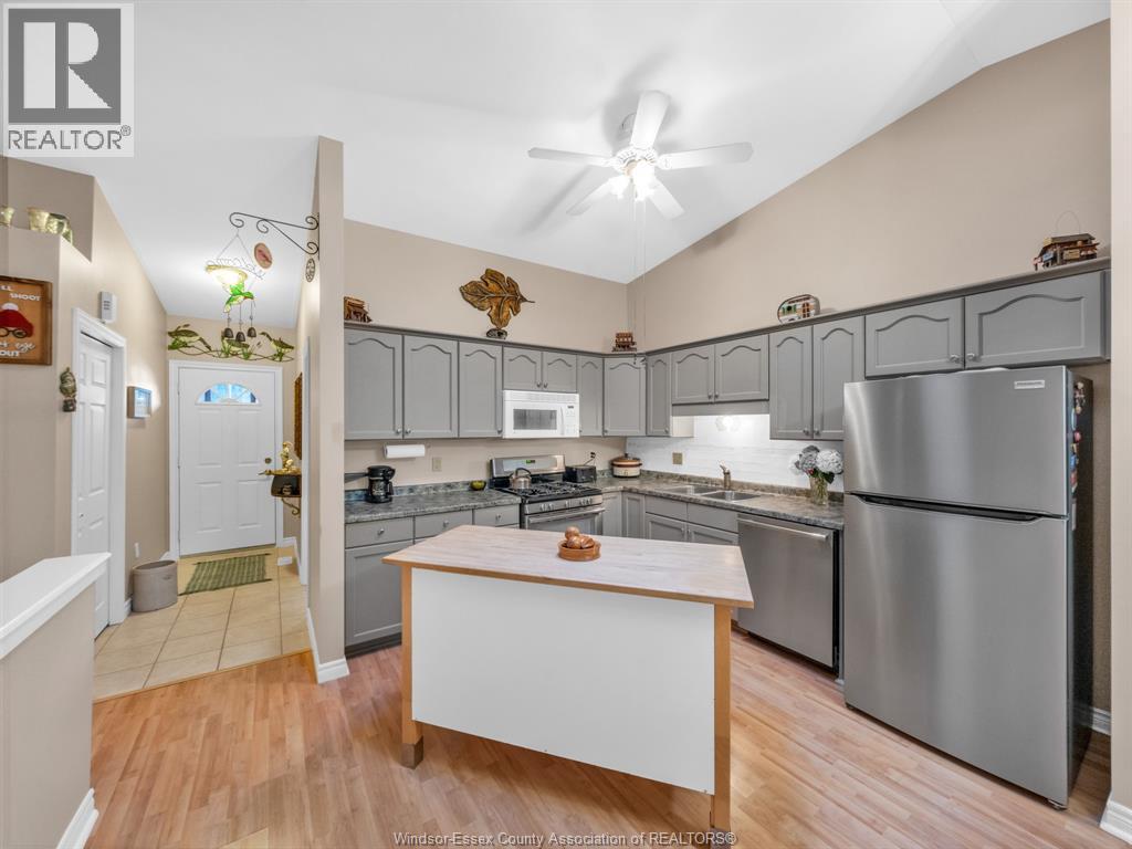 Photo 6 of 304 Rockport Lane, Kingsville ON
