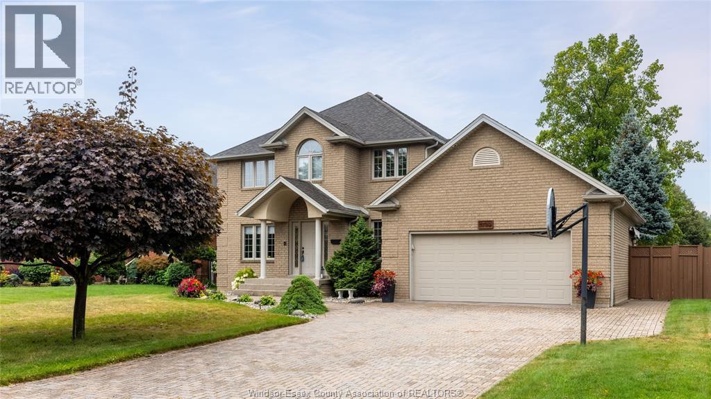 Photo 3 of 2769 Lombardy Crescent, Lasalle ON